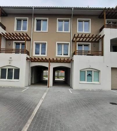 Evelin Apartment Dunajská Streda Exterior foto