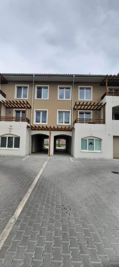 Evelin Apartment Dunajská Streda Exterior foto